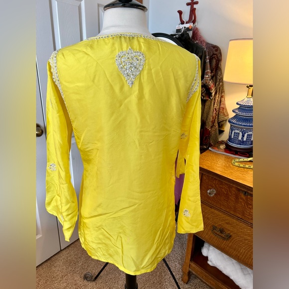 Calypso St. Barth 100% beautiful yellow silk & sequin top! - Picture 2 of 13
